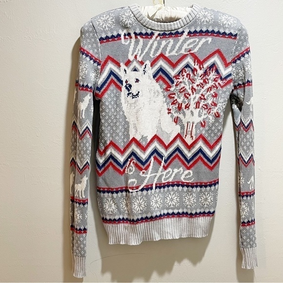 GAME OF THRONES Women’s WINTER IS HERE STARK DIRE WOLF Intarsia Knit Sweater M - Picture 1 of 10